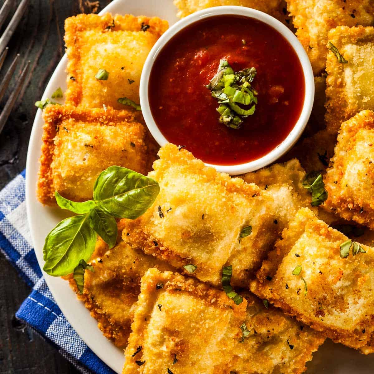 The Ultimate Crispy Fried Ravioli: Your Go-To Party Appetizer